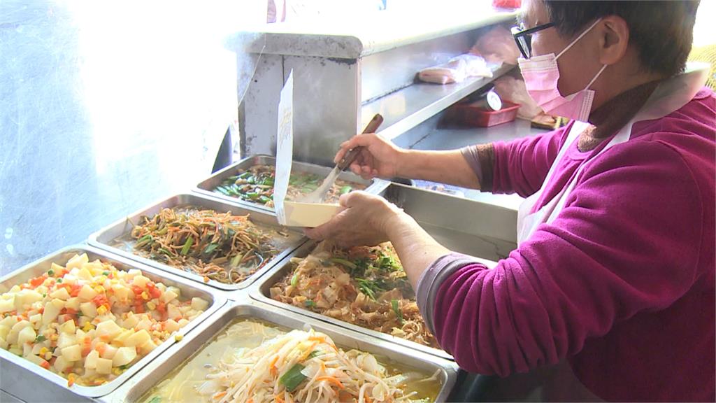 三樣配菜加上大雞腿只要60元 佛心便當隱身中南部小店