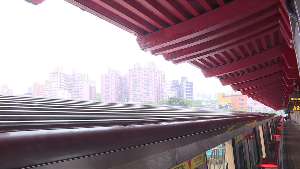 淡水大暴雨車廂成「水濂洞」 限定滑水道?北捷這樣解釋