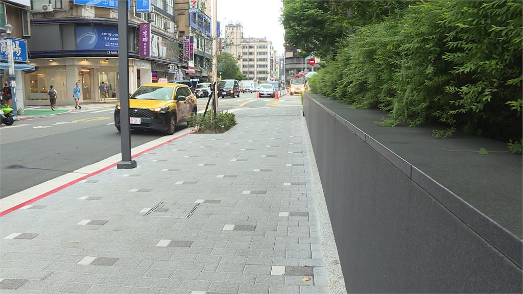 下班走路「小擦撞一下」惹禍　男遭醉漢狂嗆還圍堵辱罵