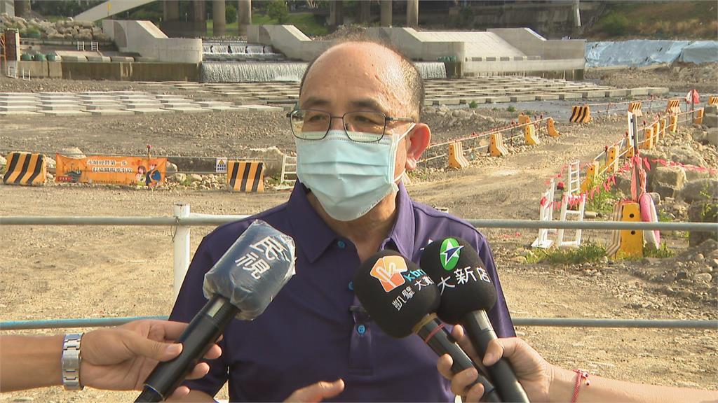 新店碧潭堰營造工程 驚見毛蟹大軍溯溪而上