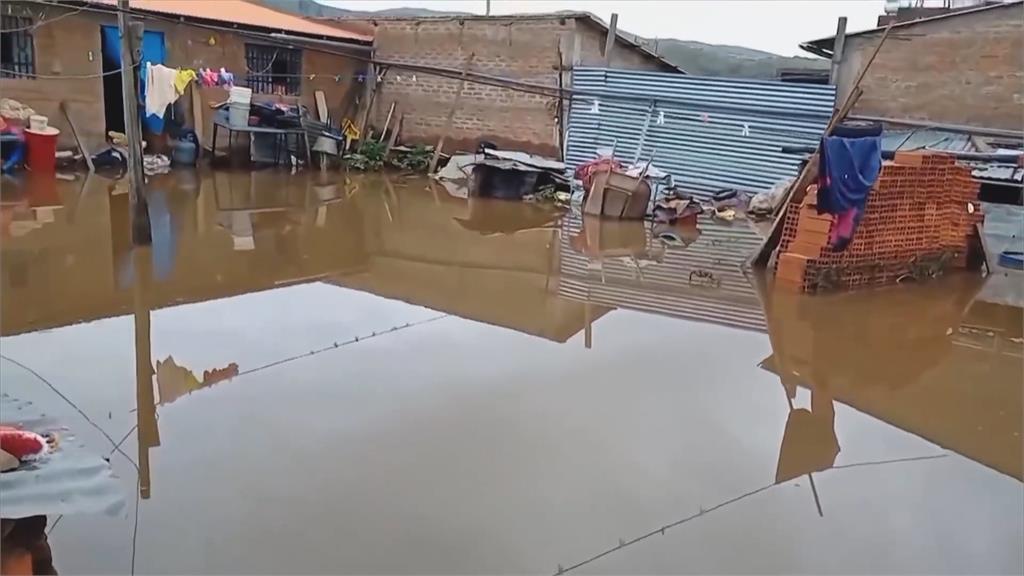 祕魯雨季釀災土石流斷跨國公路 23名外國遊客一度受困