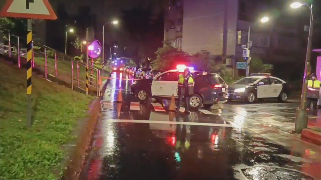 北市一夜大雨 路樹倒塌 女騎士撞上腳骨折