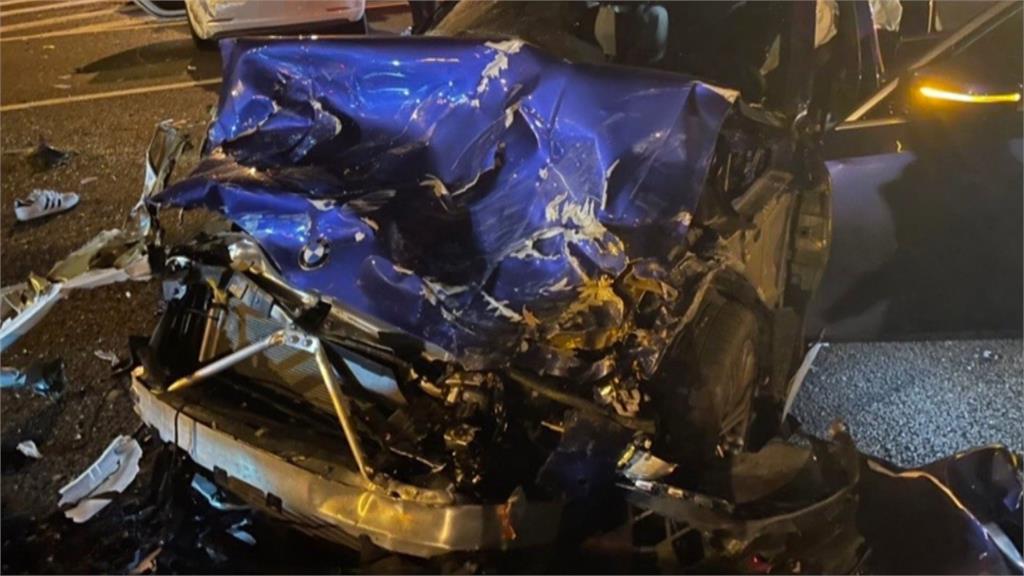 特斯拉國道「自駕」撞工程車　轎車再追撞釀1死