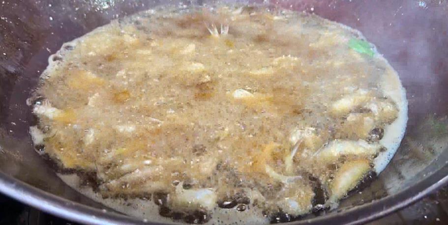 吃下肚！　外來魚肆虐日月潭　酥炸「紅魔鬼」成風味小吃