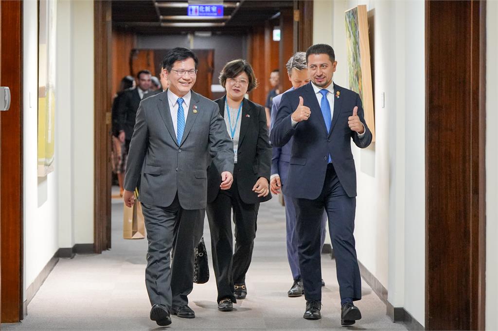 快新聞/陪同瓜地馬拉議長晉見賴總統 林佳龍期許:官民合作實現台瓜共榮