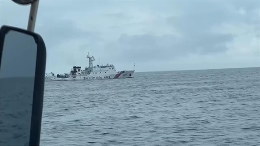 我海巡協助搜救沉沒陸船 中國竟派公務船越海峽中線