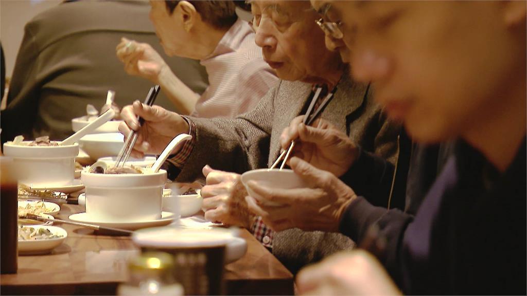 獨家/15年九度入選必比登!雙月食品社賴永晟社長:煮湯加碼有獎金