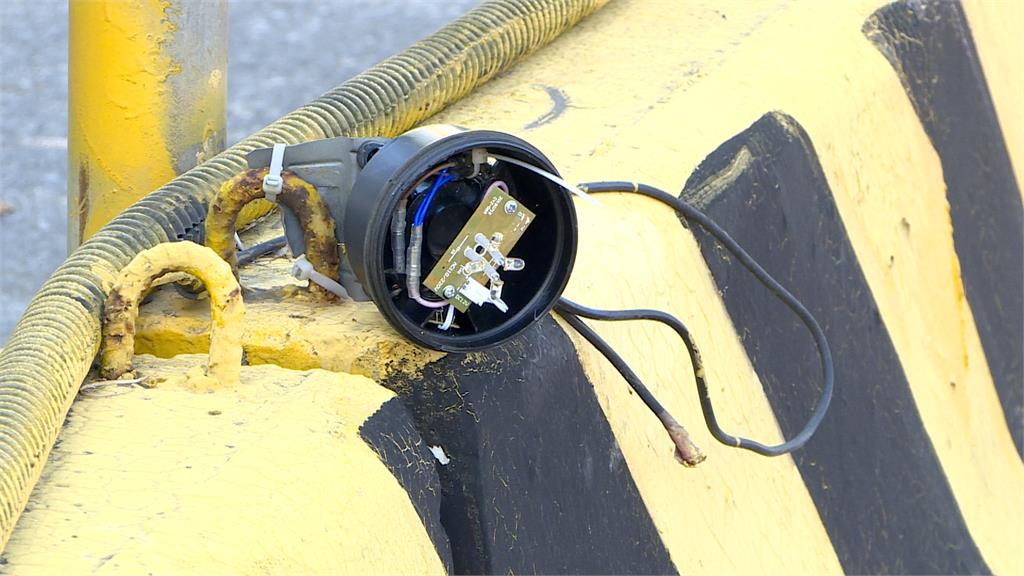 喝酒鬧事!2加拿大籍遊客闖捷運工地 推倒護欄、警示燈