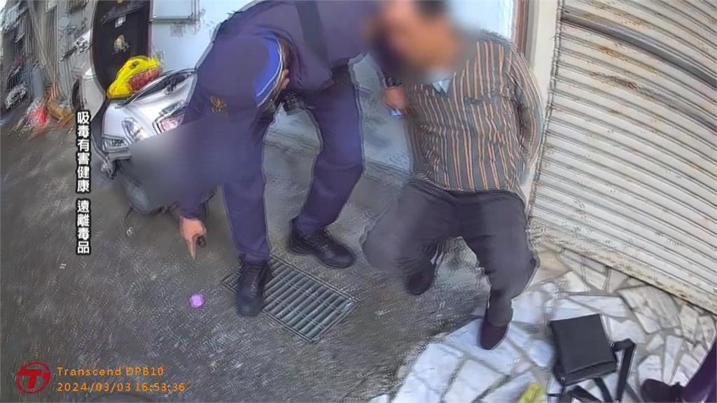 警攔查違規騎士 男緊張安毒整盒掉出露餡