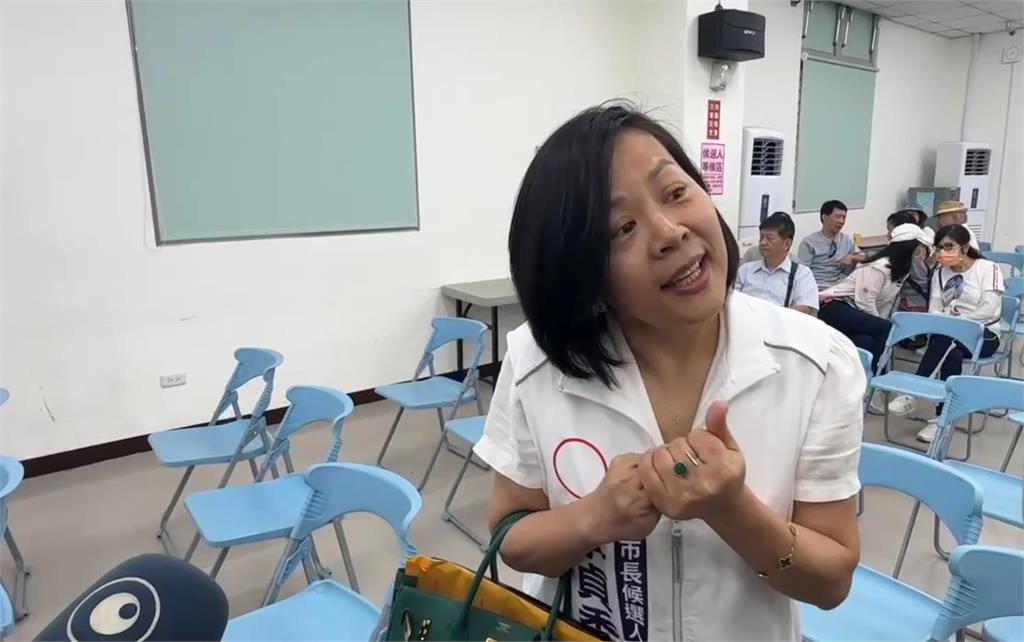 李貞秀「一身綠」登記參選！手拎愛馬仕還驚見「陳幸妤同款手鍊」行頭衝破百萬