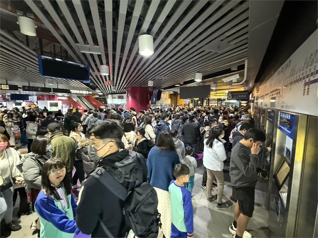 快新聞/情人節逾19萬人次搭機捷! 桃捷公司:單日運量僅次於今年跨年