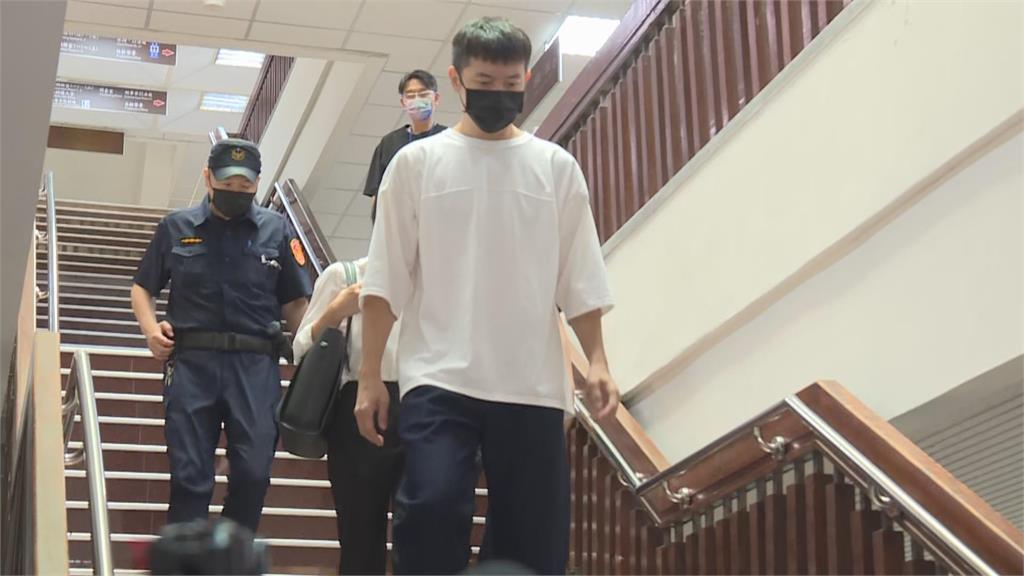快新聞/遭控強制猥褻!宥勝今再現身北院 被問是否復出「雙手合十」畫面曝光