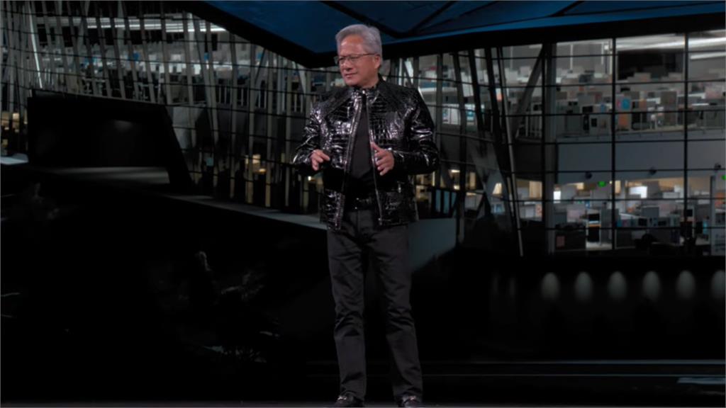 黃仁勳標配升級！披「鱷魚皮」現身CES　宣告全球正式跨入「物理AI時代」