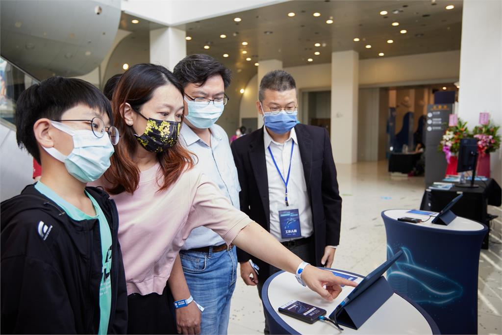 快告訴禹英禑！海底鯨豚現身國立海科館「5G沉浸互動體驗特展」