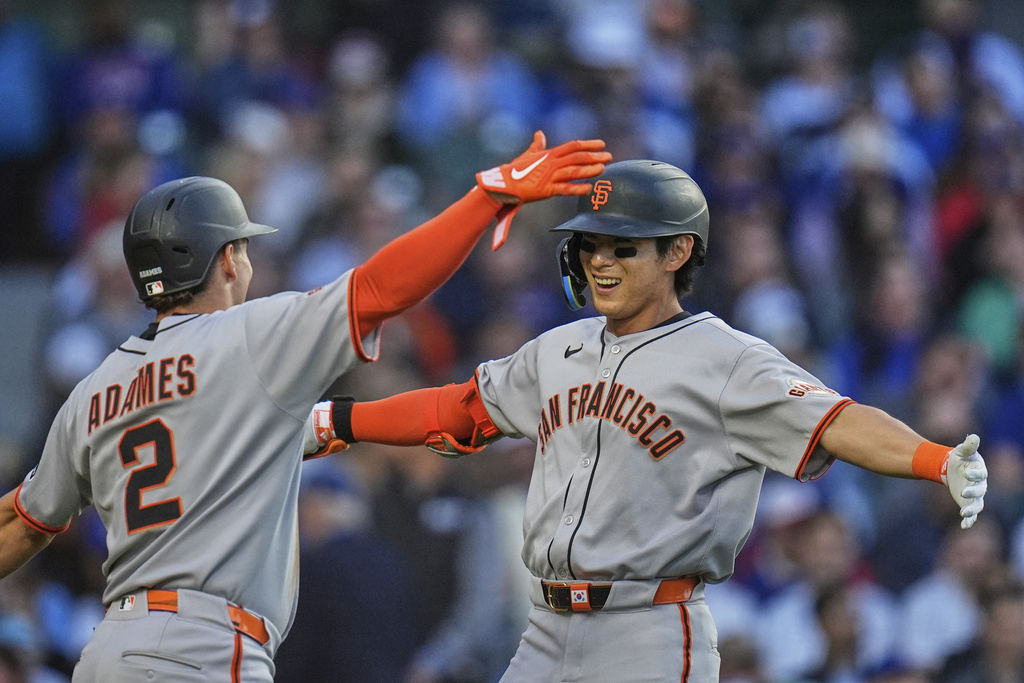 MLB(影)/「風之孫」李政厚開轟近況絕好調!巨人軍延長賽單局9分打趴小熊