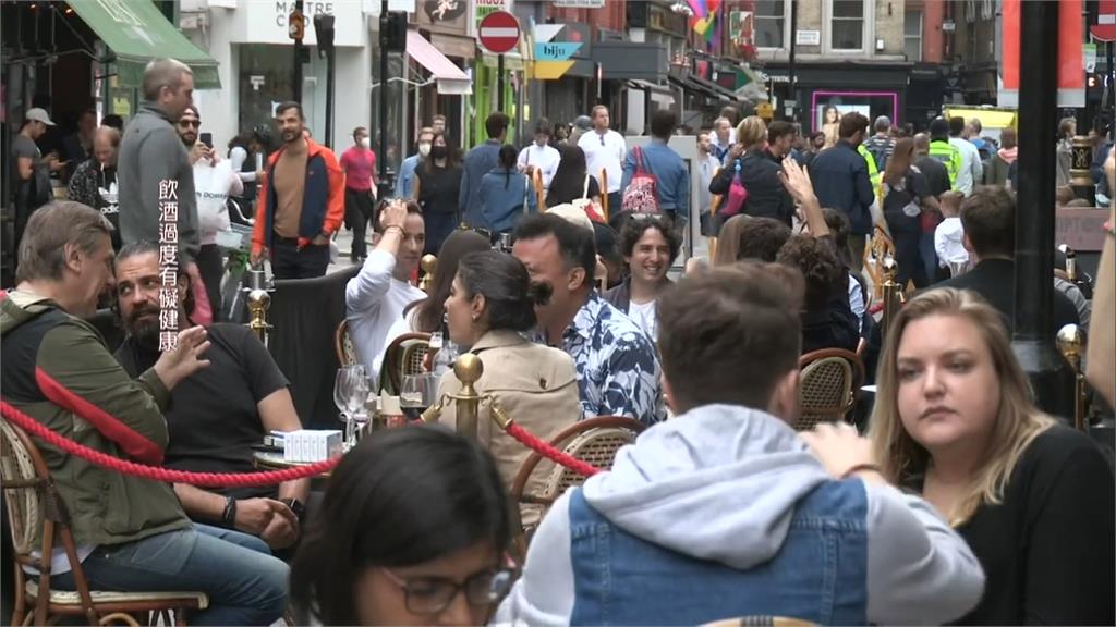 Z世代不買醉！英國39%青年滴酒不沾　境內夜生活產業急尋新路