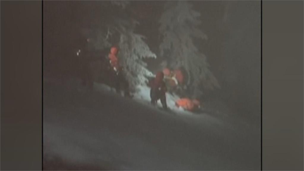 烏人帶貓遠離戰火穿越山區 抱團取暖雪地獲救