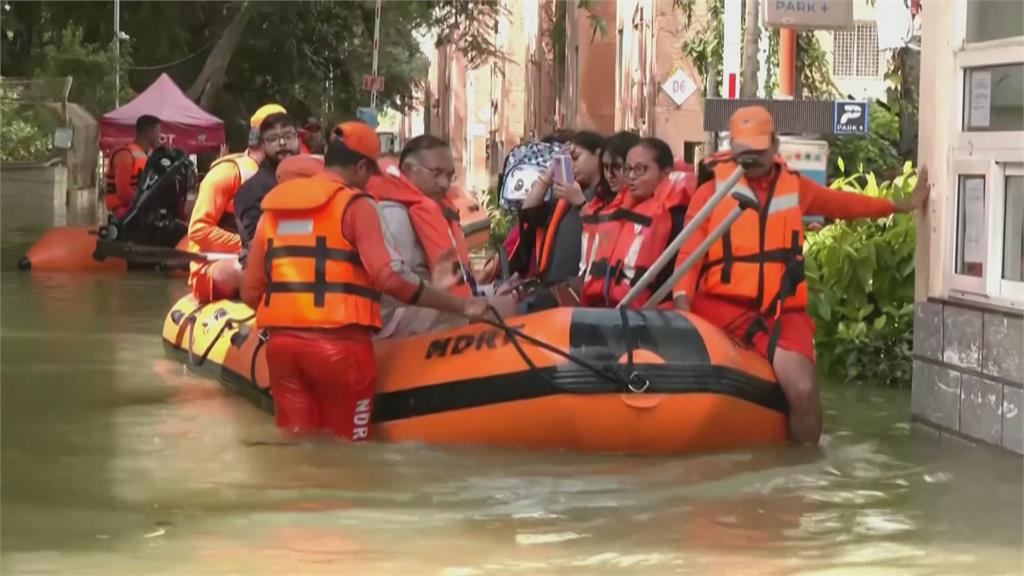 連日降雨釀禍!印度南部施工建築倒塌 逾20人被活埋、5人死亡