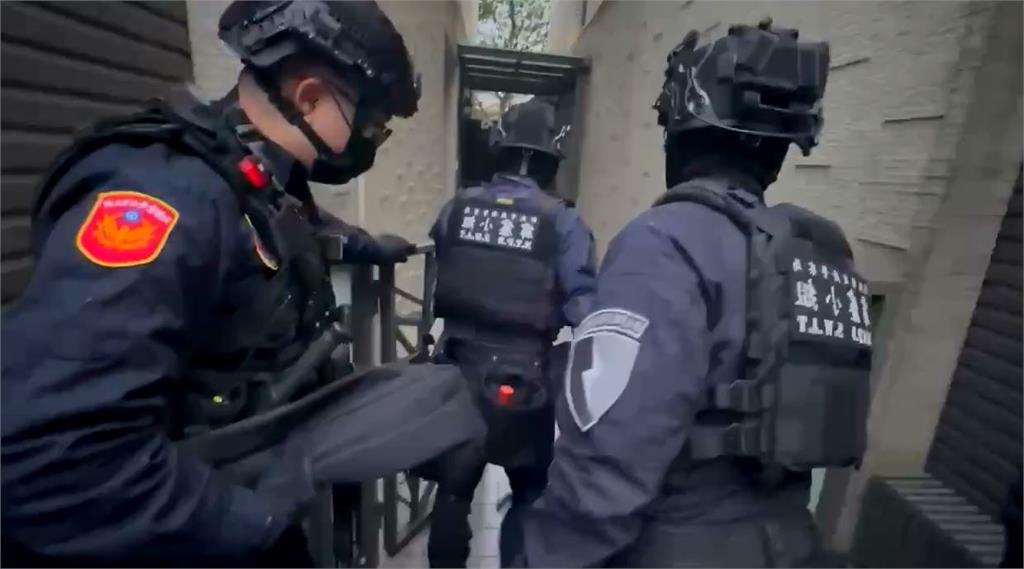 假冒大陸公安詐騙70人洗錢2億 警拘提7嫌到案