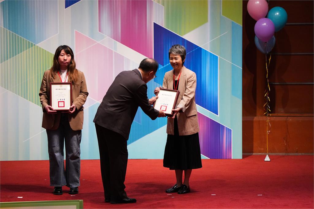 榮獲國圖頒發雙獎!世新大學《傳播研究與實踐》再創佳績