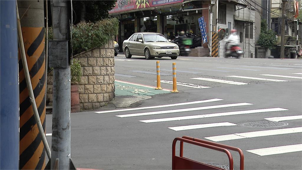 板橋湳雅夜市旁隨機攻擊 女高中生遭黑衣女攻擊頭部
