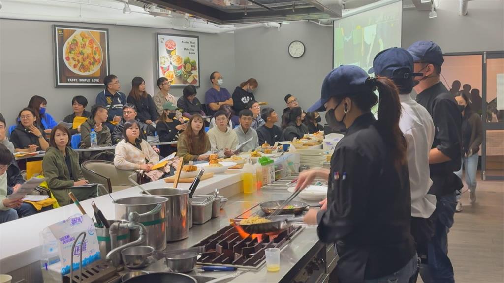 一年內關閉60家店!銀行人救餐廳全靠這三招?