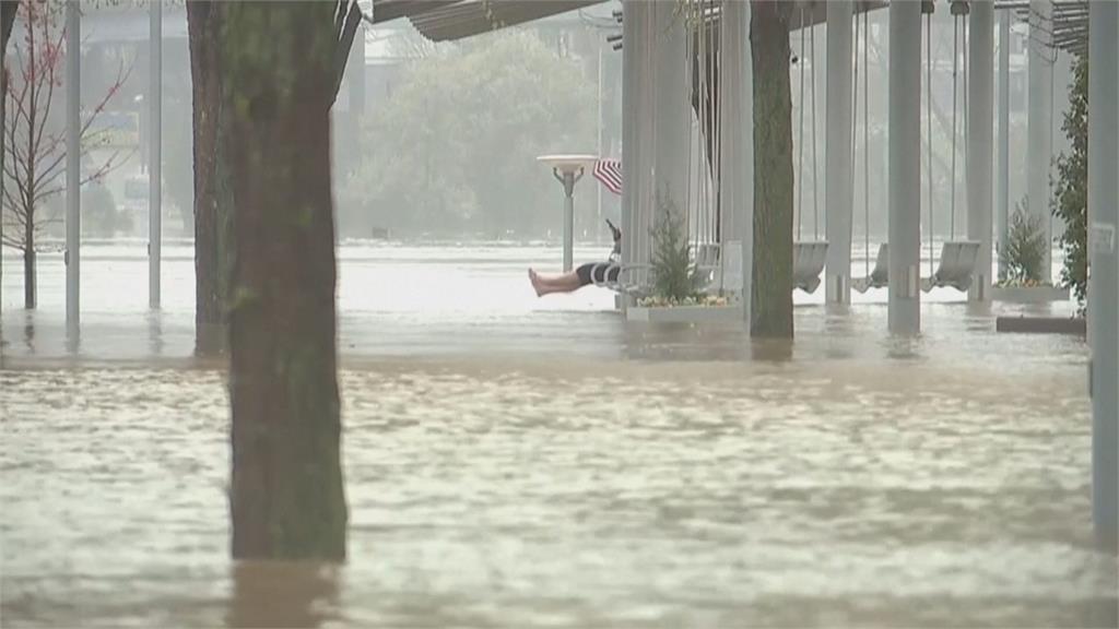 美國強風暴雨引發洪水至少18人死亡 恐現「28年來最高水位」