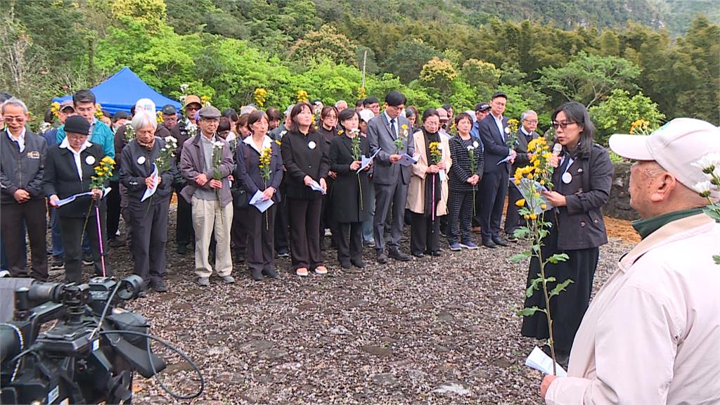 林宅血案46週年 方素敏.田秋堇.鄭麗君赴林家墓園追思