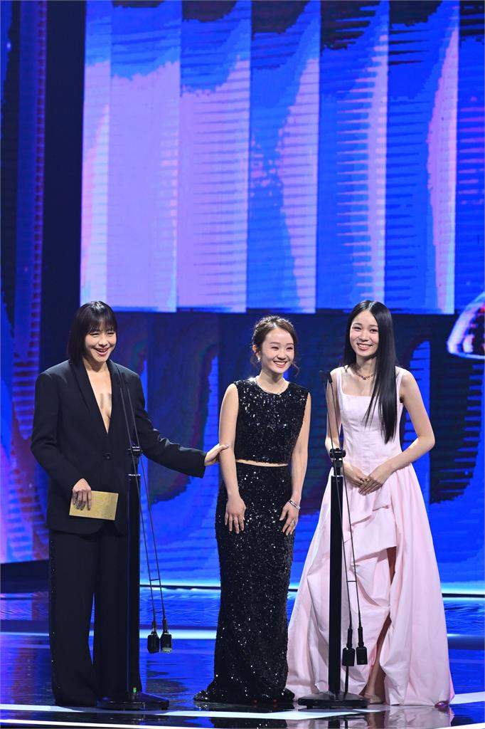 林嘉欣金馬頒獎「抽真空太辣」！合影「張孝全41歲真實狀態」意外流出網瘋看