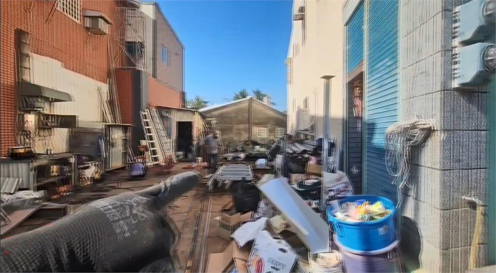 2竊嫌闖工地偷電纜被抓包 嫌一時惱怒竟「亮刀」作勢砍人