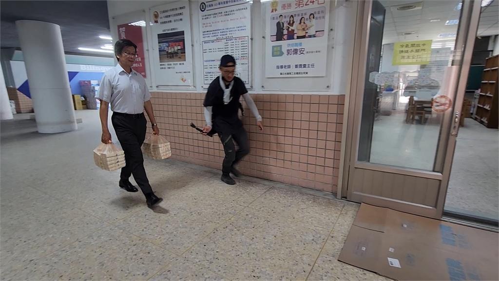 光復商工復課餐飲停擺　義煮團、便當店伸援手