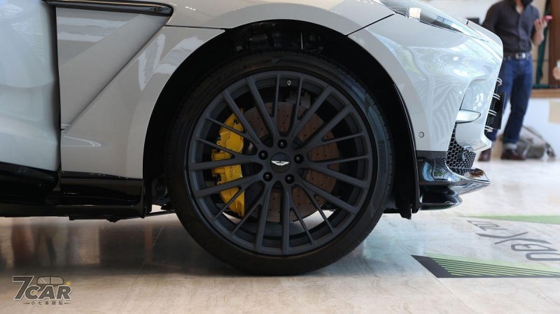 新臺幣 1,438 萬元起 Aston Martin DBX707 正式在台上市