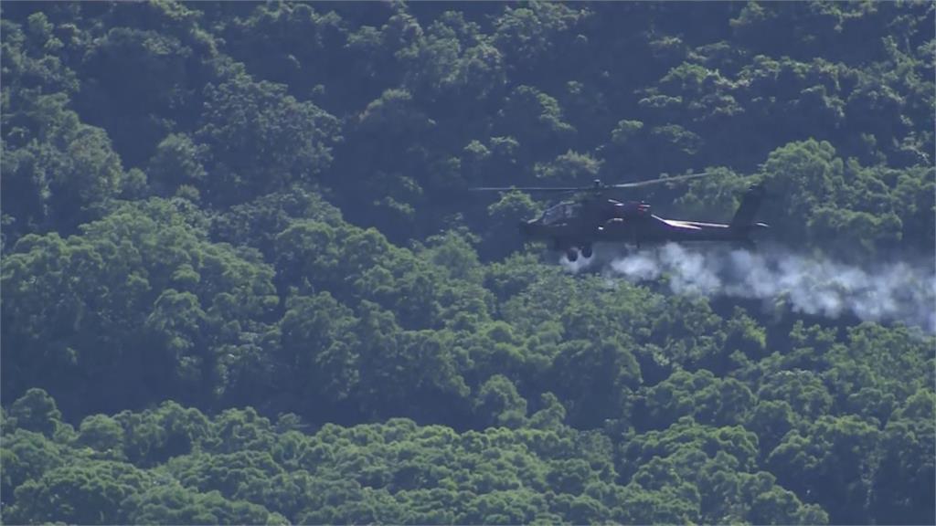 聯勇操演夜訓 火砲劃破夜空超震撼