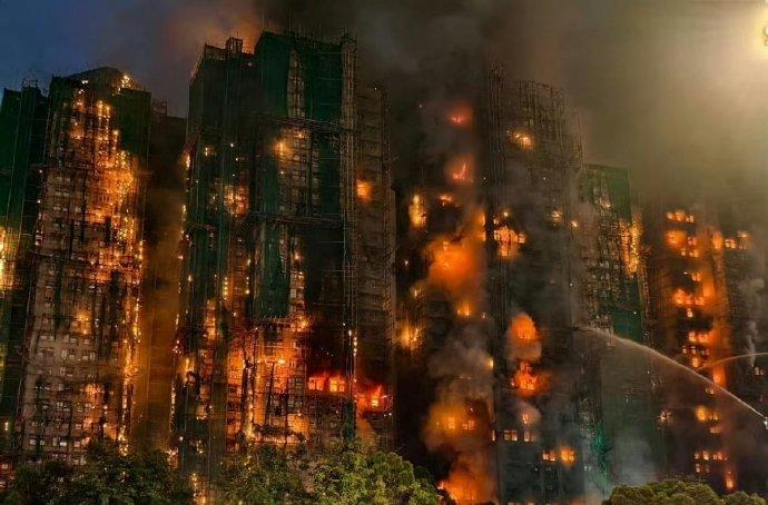 香港大火/宏福苑惡火已奪44命!29秒「起火瞬間」畫面曝…路人喊:怎沒有警報