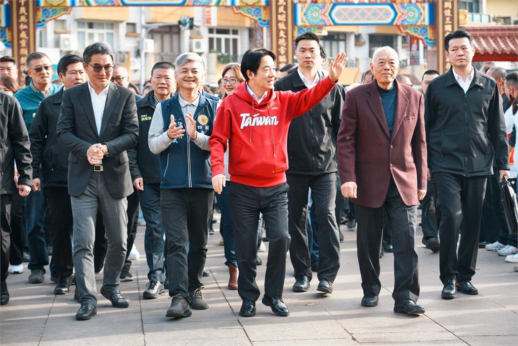 快新聞/人氣夯!走訪雲嘉發放福袋 賴總統示警:中國併吞台灣企圖未改變