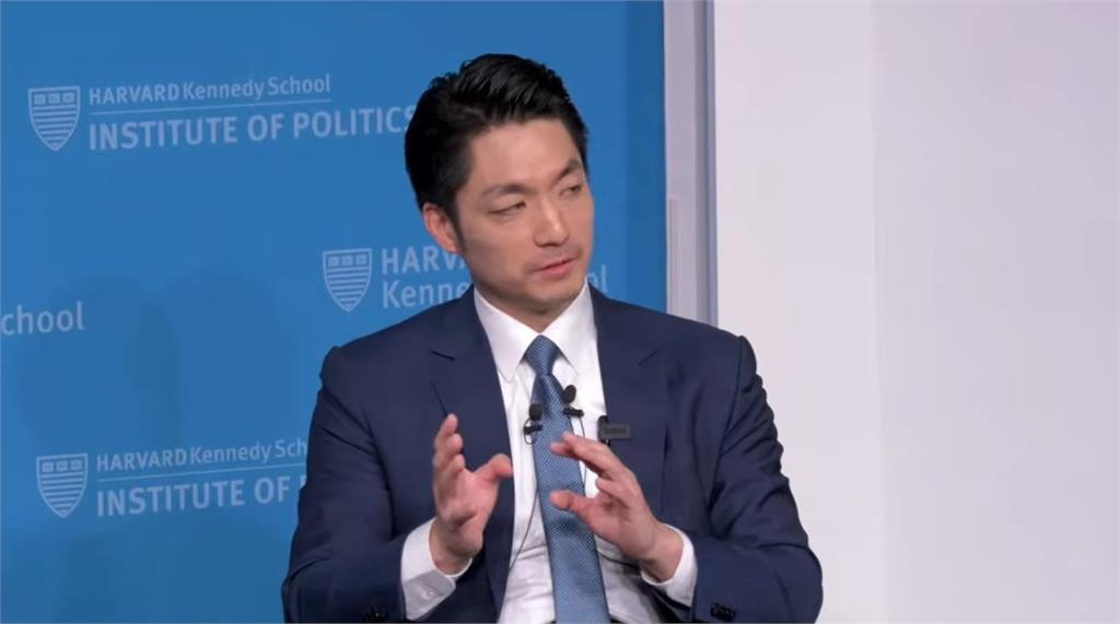 快新聞／蔣萬安聽好了！「政黨傾向」英文怎麼說　沈伯洋親自示範