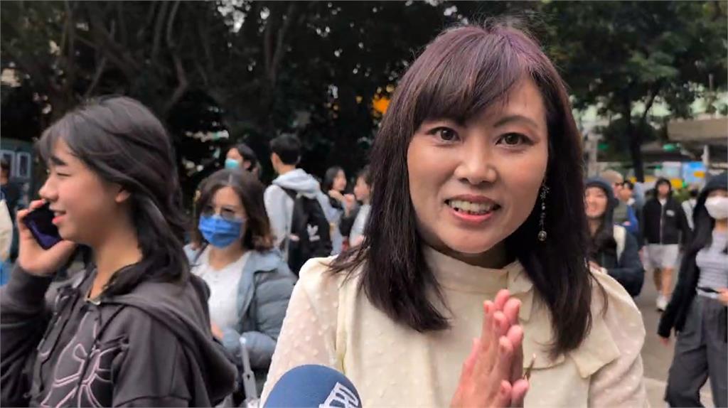 蔡英文回母校出席127週年校慶 中山女高颳起「小英旋風」