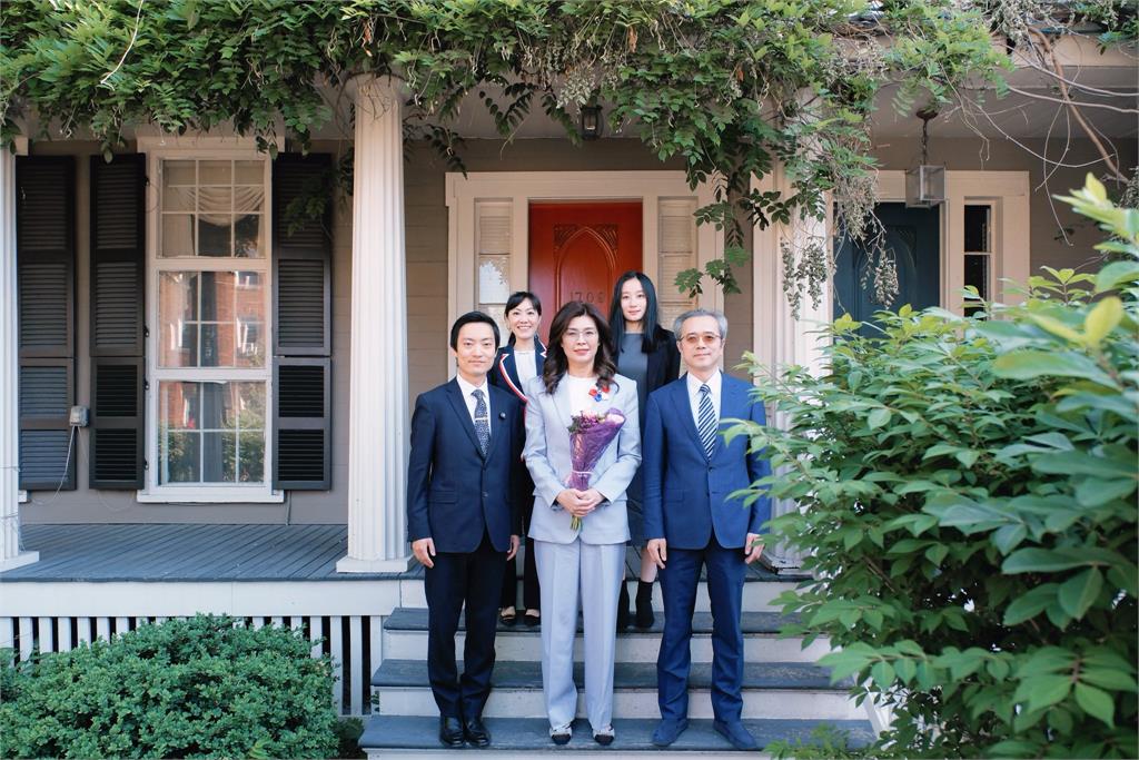 鄭麗文訪美嗨喊中國「是我們的親人」！網一看行程內幕猛吐槽：說好的川普呢