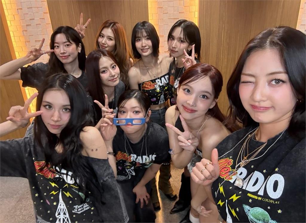 TWICE開唱海報變「TW ICE」網瘋傳!白冰冰害羞認了:被說像子瑜