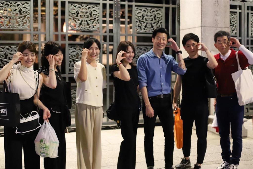 羨慕!林昶佐帶SPEED今井繪理子逛夜市 林昶佐約日本見換妳請我