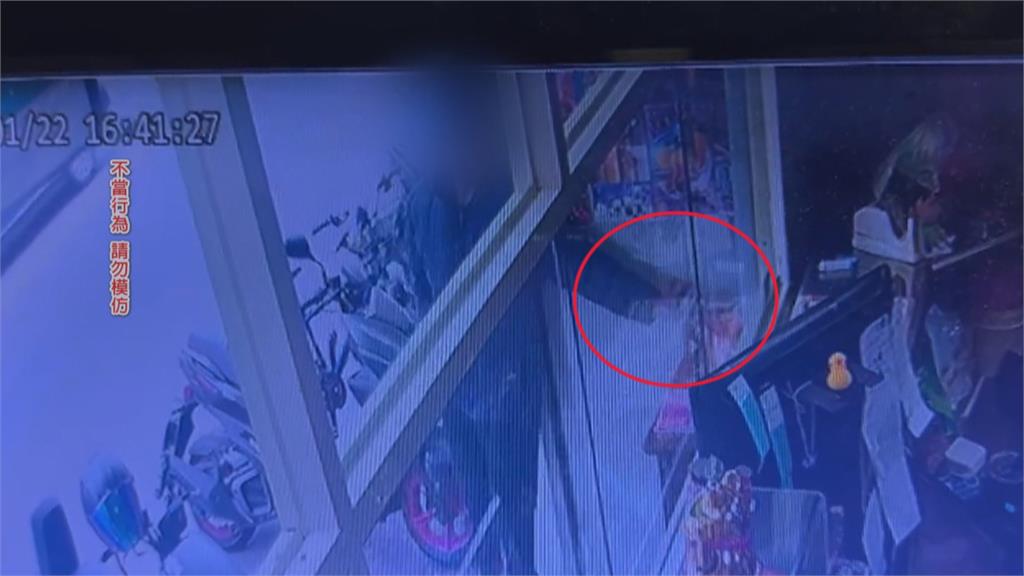 單車怪盜！　無業男偷車偷包　連愛心零錢箱也不放過