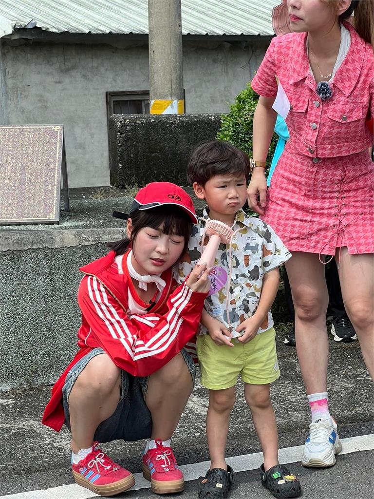 《綜藝新時代》籃籃帶動性感三振舞！來賓不領情直接拒絕