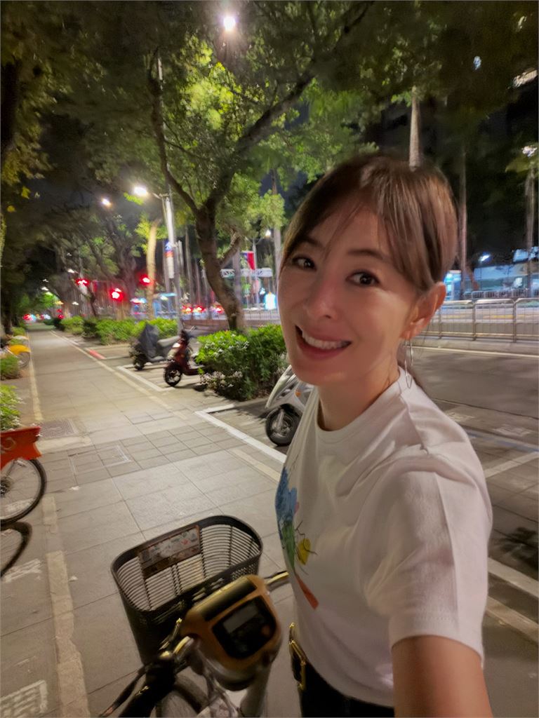 101國慶展演「火鍋哏」和蔣萬安有關？賈永婕深夜回應：北市府大力支持