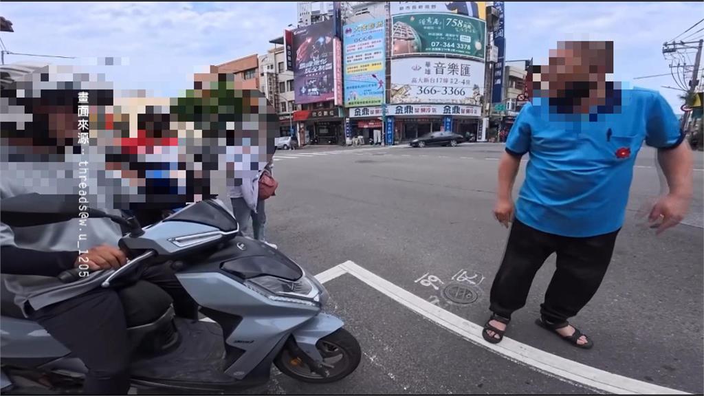 高雄公車司機槓上騎士　路邊停車怒嗆恐挨罰
