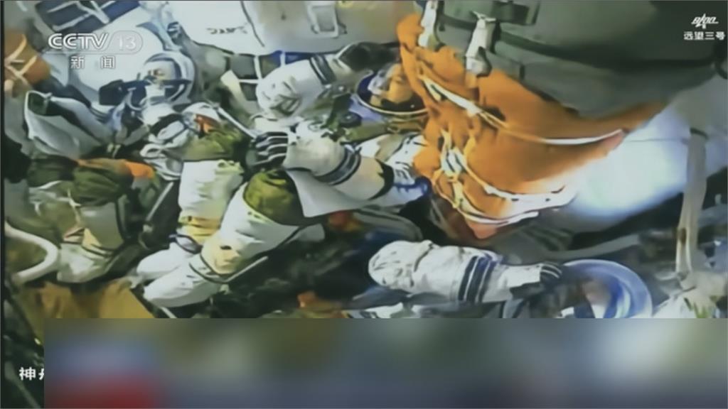 中國神舟16號太空船成發射 目標登陸月球 出現戴眼鏡太空人