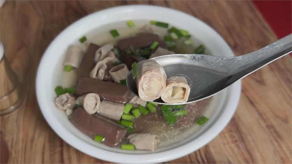 飽到天靈蓋！高雄「爆量麻醬乾麵」50元　屏東豬血湯25元