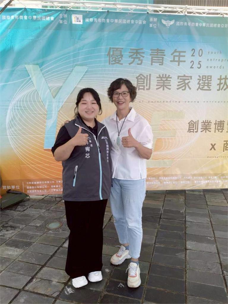蔡壁如沒衝台北走讀挺阿北「遭嗆垃X、沒臉」!本人不忍急喊13字了