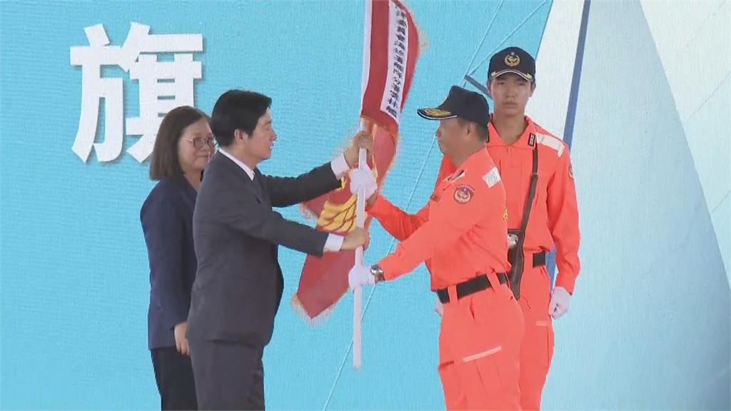 主持成軍典禮登上「雲林艦」 賴總統:全國人民做海巡後盾