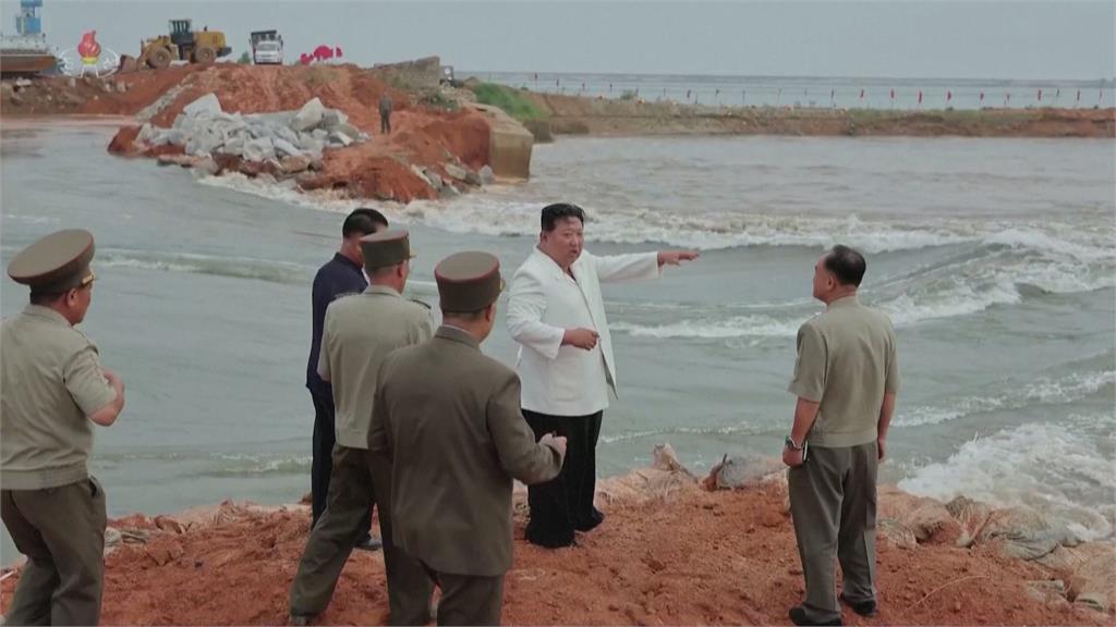 卡努重創北朝鮮!金正恩下半身泡水勘災 發飆痛罵失職高層官員「一群壞蛋」