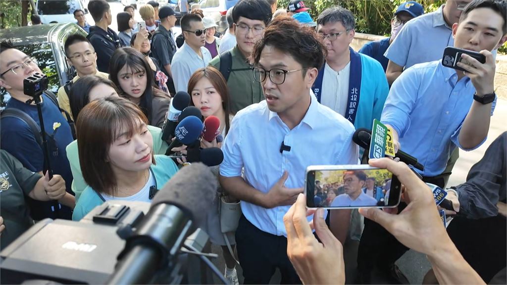 沈伯洋走讀山林談政策！叫陣蔣萬安「辯論願意隨時都行」